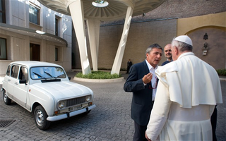Illustration for article titled Poor people's Pope doesn't pontificate over popping out in R4
